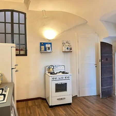 Historic With Views Of Abruzzo Valley Caporciano