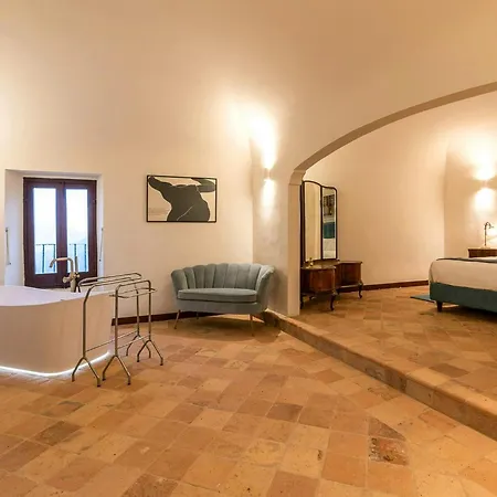 Historic With Views Of Abruzzo Valley Holiday home *