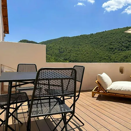 Historic With Views Of Abruzzo Valley Дом отдыха Caporciano