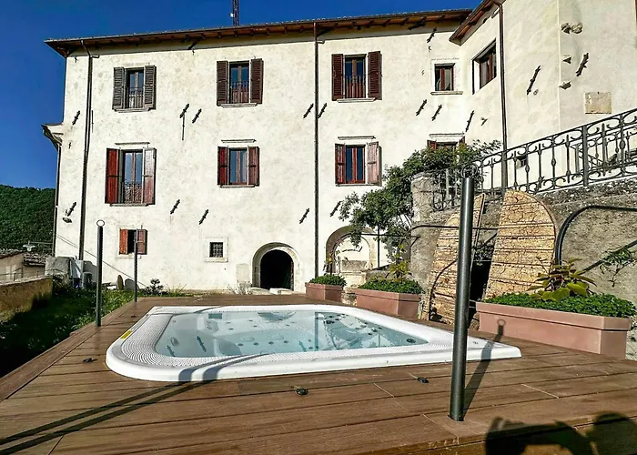 Historic With Views Of Abruzzo Valley * Caporciano